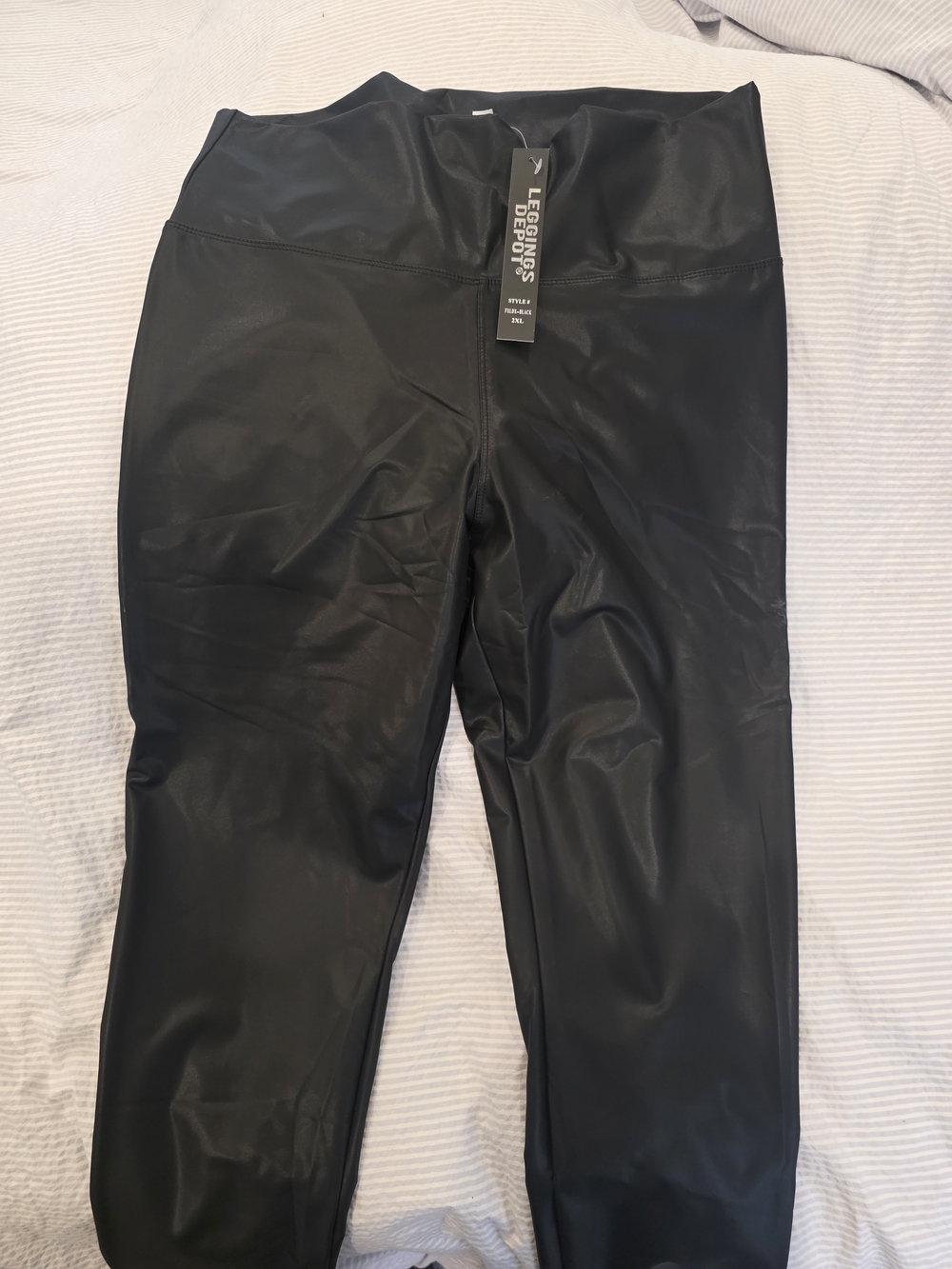 Leggings Depot Shiny Faux Leather Leggings in Black